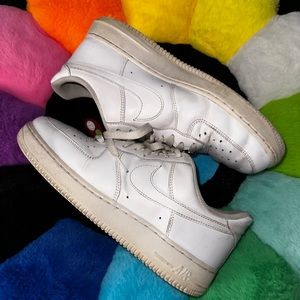 Air Force One 
Size 8M